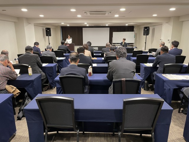 総会の様子